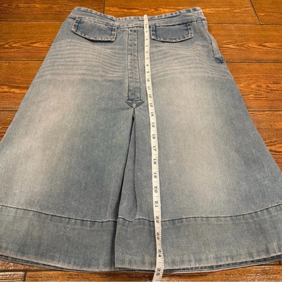 Marc Jacob's jean skirt - Picture 2 of 7